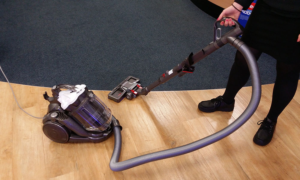 Review: Dyson DC19 Cylinder Cleaner - Latest News Reviews - Hughes Blog