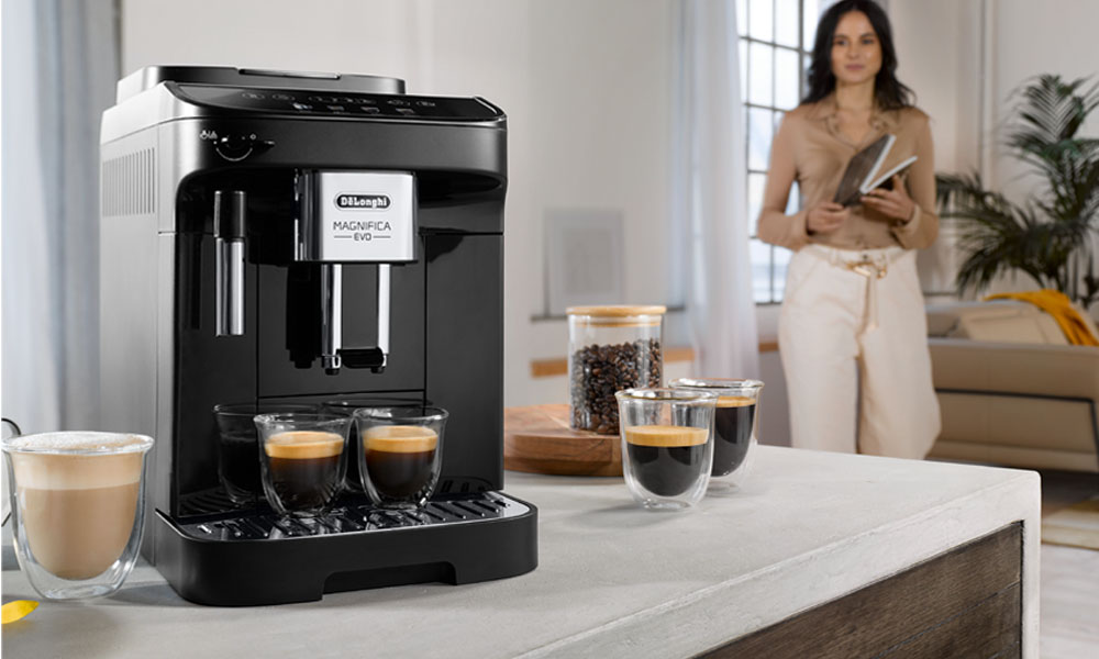 Delonghi Magnifica Evo Coffee & Espresso Machine with Automatic Milk  Frother